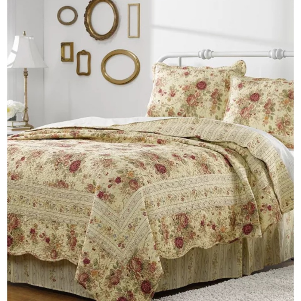 Brand new quilt and two pillow cases.